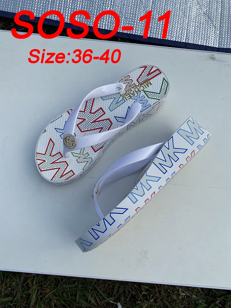 Michael Kors Signature Logo Flip Flops · SOSO — תמונה 23