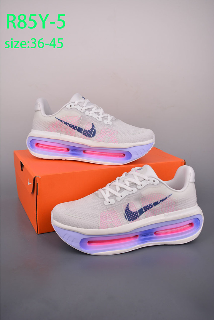 Nike Vomero Premium · R85Y — תמונה 27