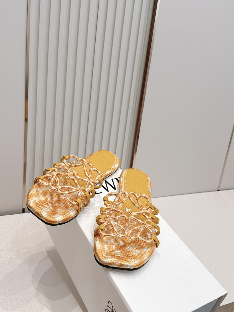 Loewe Petal Anagram · L03GB — תמונה 10