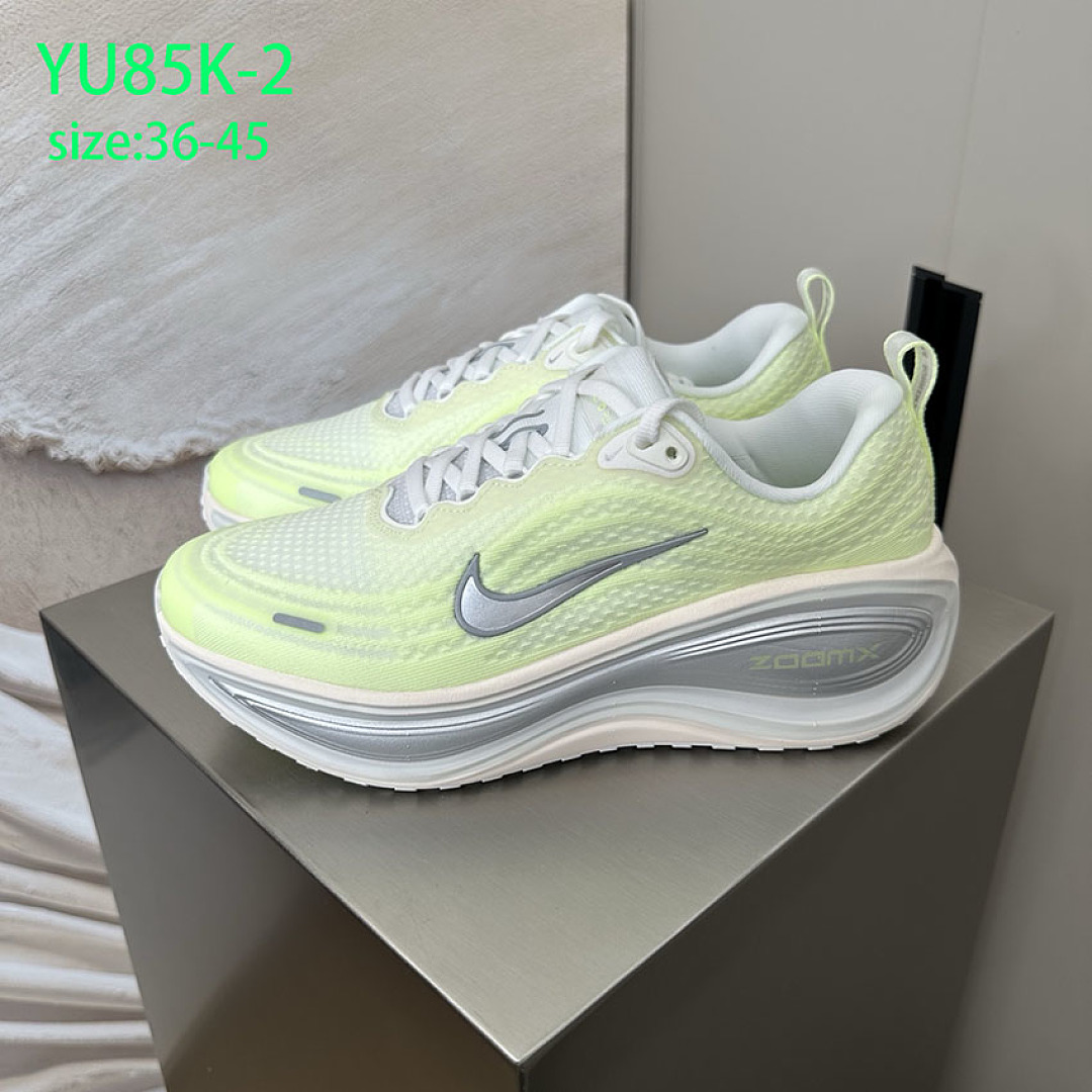 Nike Vomero Plus · YU85K — תמונה 18