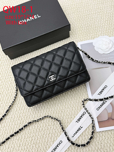 Chanel Wallet on Chain (WOC) · QW18