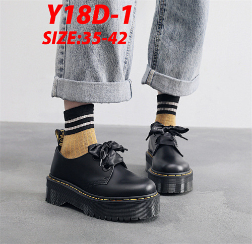 Dr. Martens Holly · Y18D
