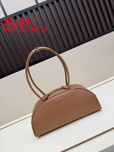 Miu Miu Beau · MU09
