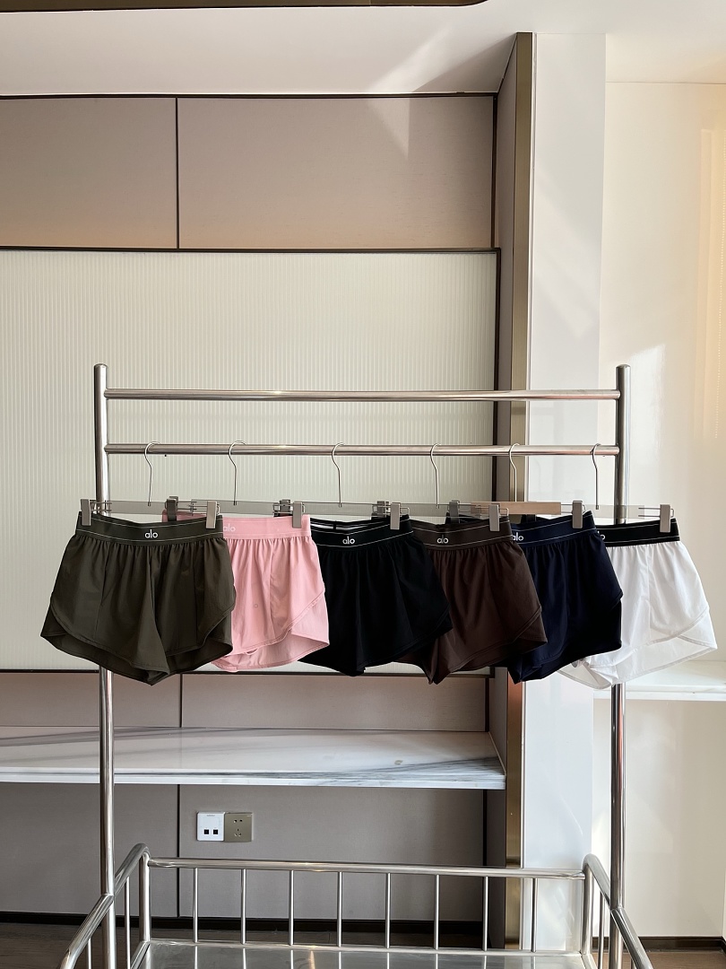 Alo Yoga Match Point Short · A1L — תמונה 7