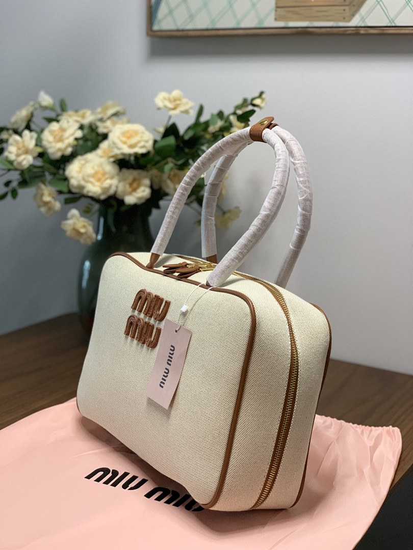 Miu Miu Beau · Y61M — תמונה 5