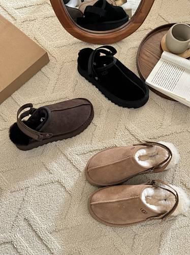 UGG Lanah Clog · JF08