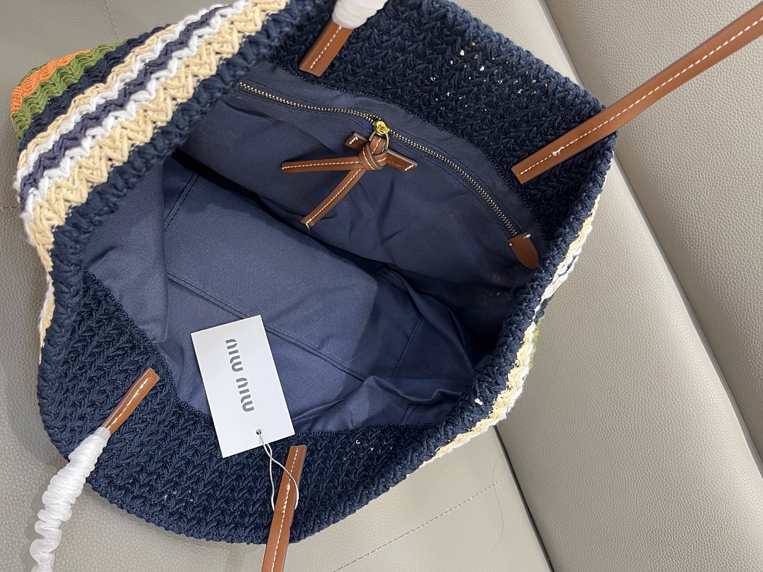 Miu Miu Raffia-Effect Woven Tote Bag · R85B — תמונה 3