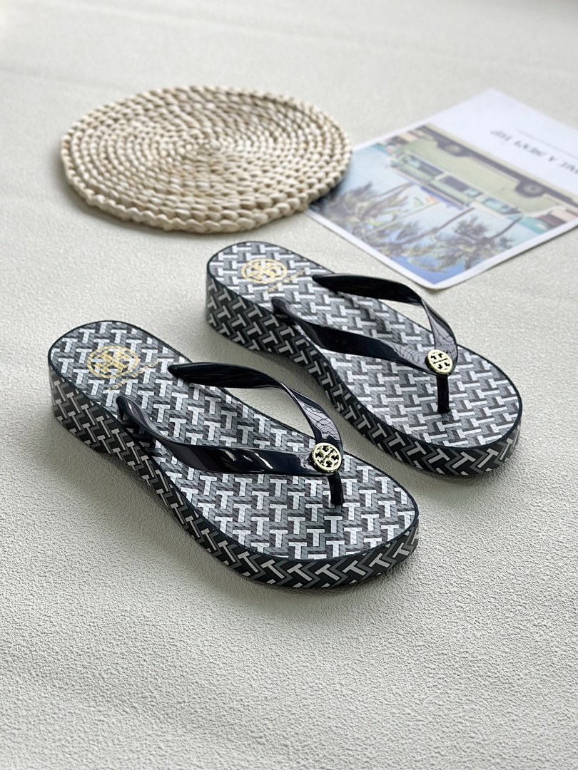 Tory Burch — כפכפי אצבע · RK40 — תמונה 10