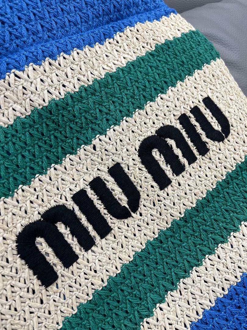 Miu Miu Raffia Crochet Stripe Tote · LX78 — תמונה 6