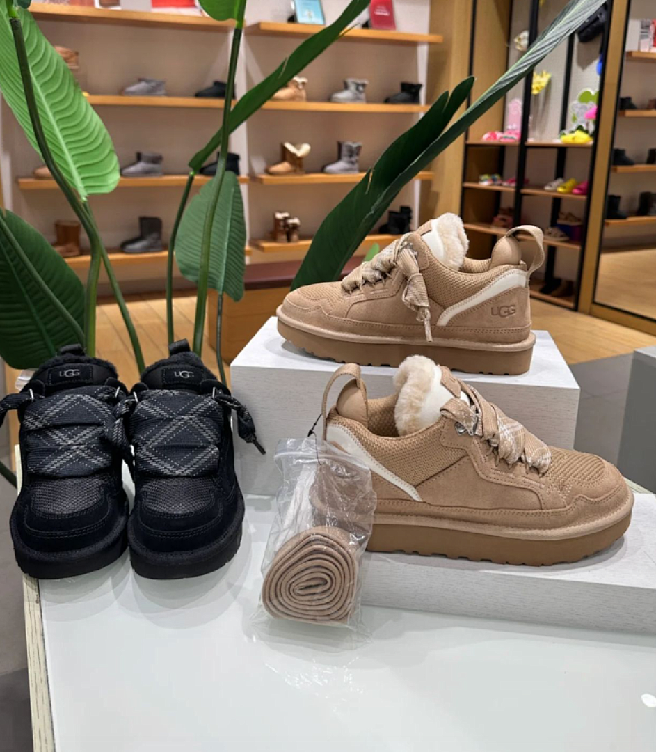 UGG — מגפיים · M8L6 — תמונה 10