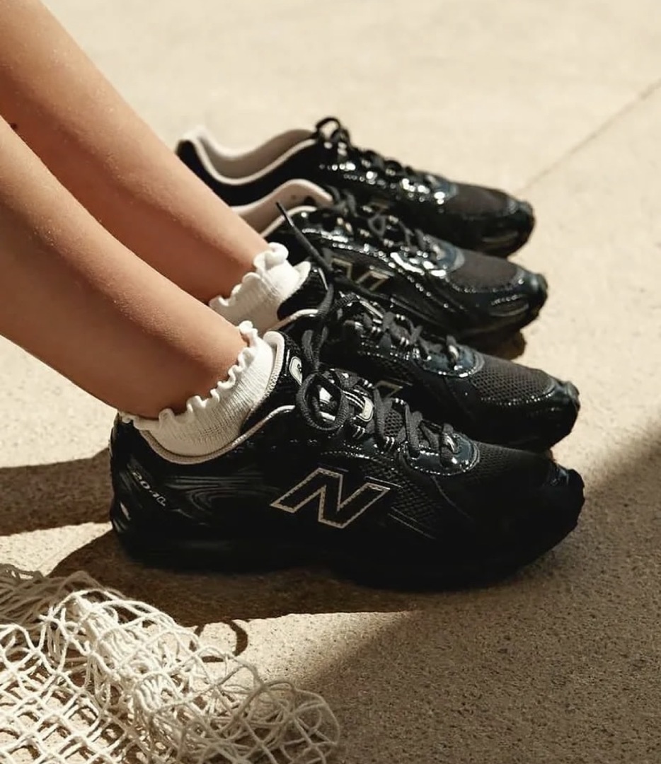 New Balance 204L · B1NN