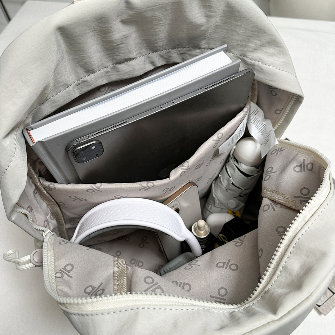 Alo Yoga Commuter Backpack · TRZ9 — תמונה 2