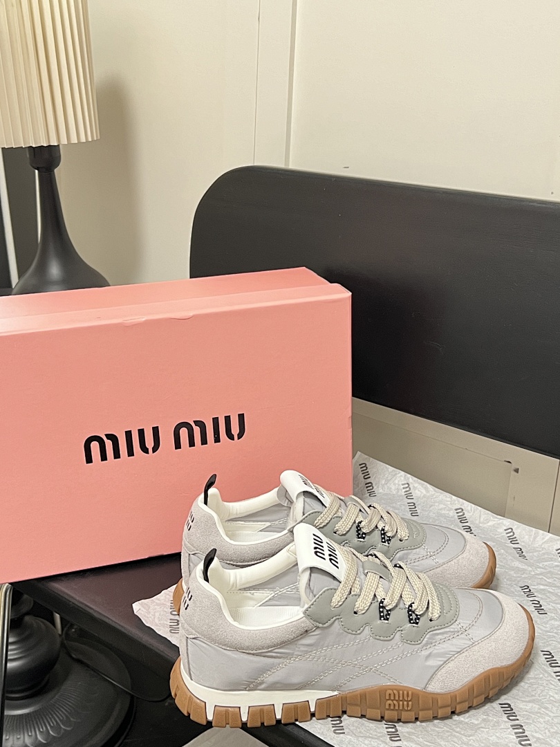 Miu Miu Tyre · Y169Z — תמונה 8