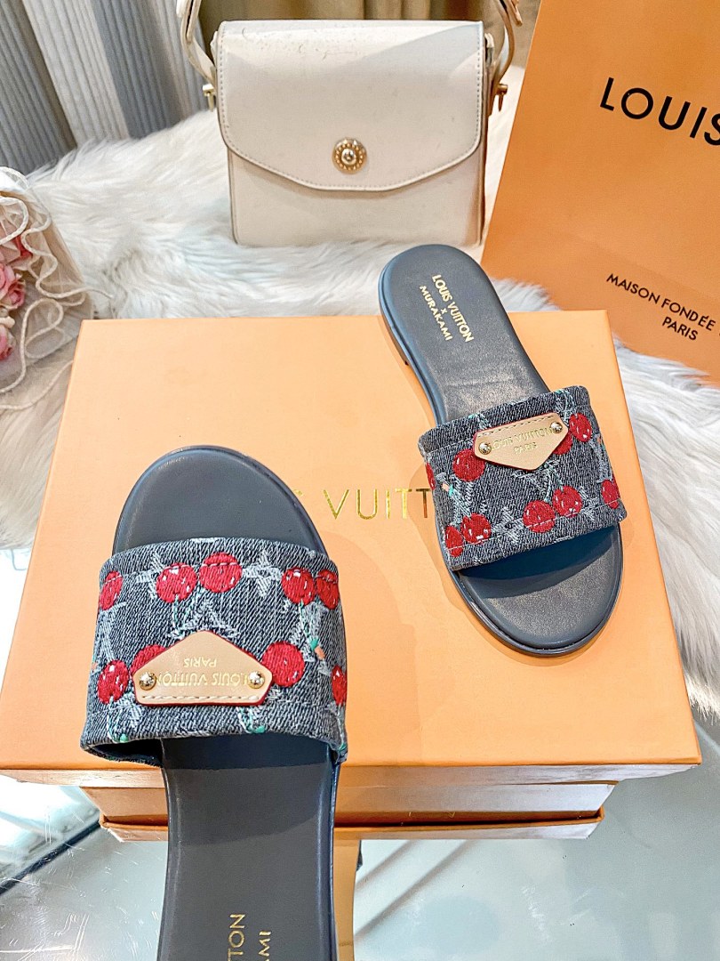 Louis Vuitton Lily Flat Mule · JSH3 — תמונה 7