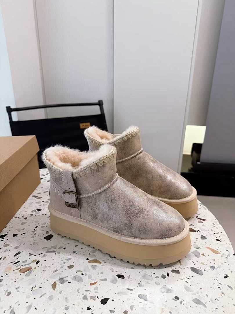 UGG Mini Swifty Buckle Platform · YG22 — תמונה 9
