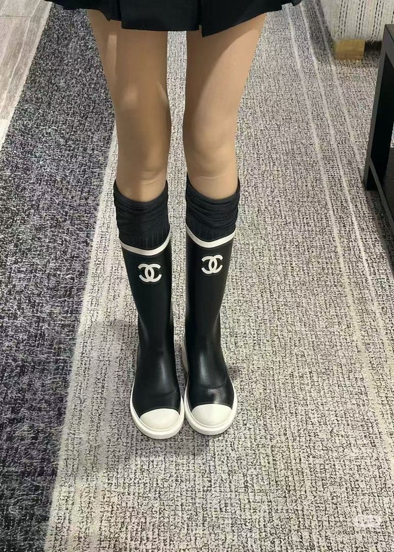 Chanel Caoutchouc CC High Boots · G5H2 — תמונה 14