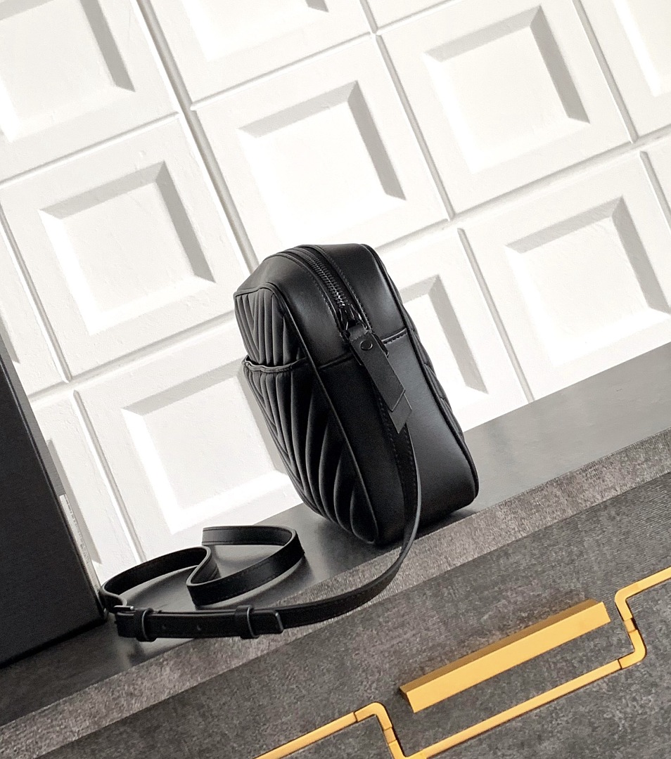 Saint Laurent Lou Camera Bag · YBB — תמונה 6