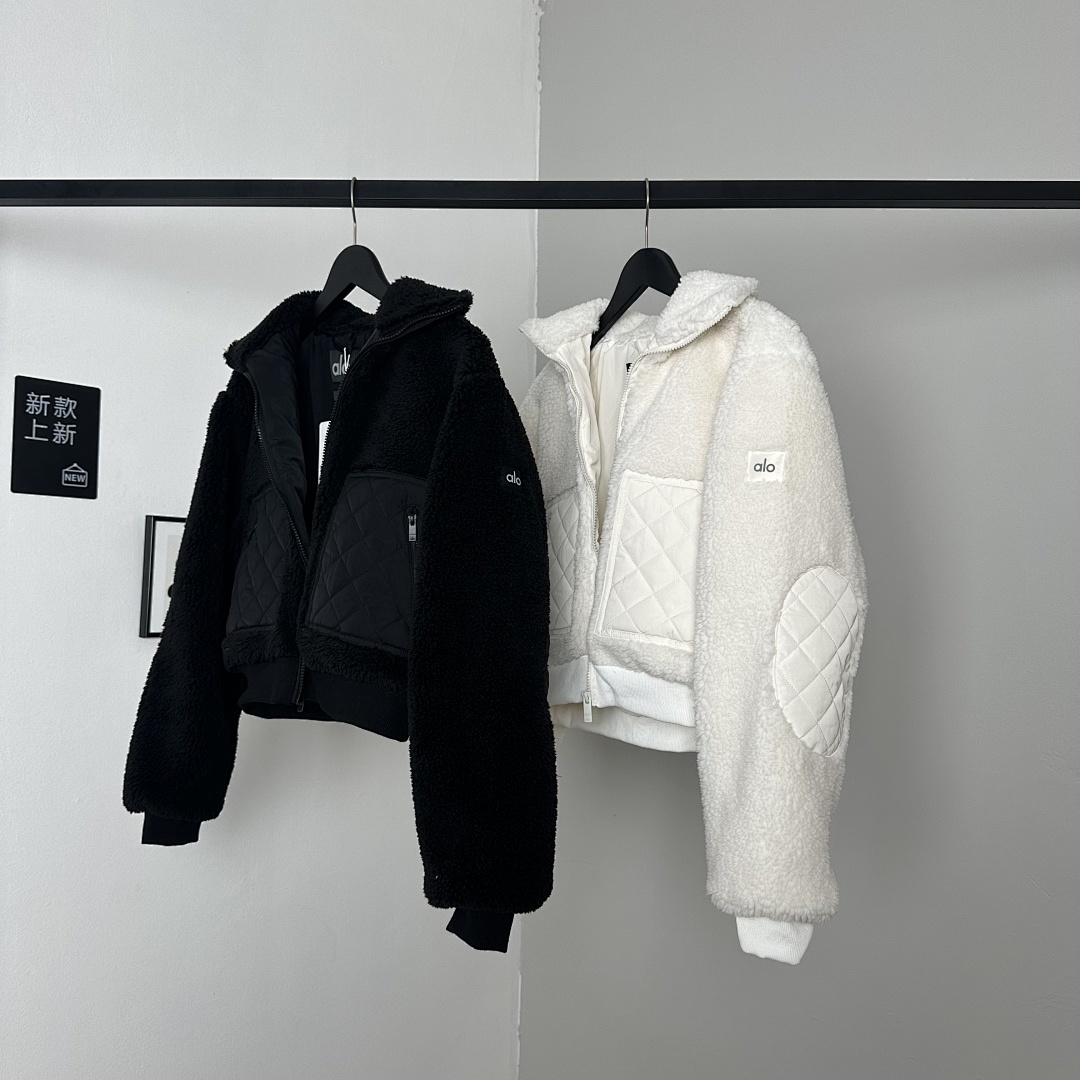 Alo Yoga Sherpa Edge Bomber · YA01 — תמונה 6