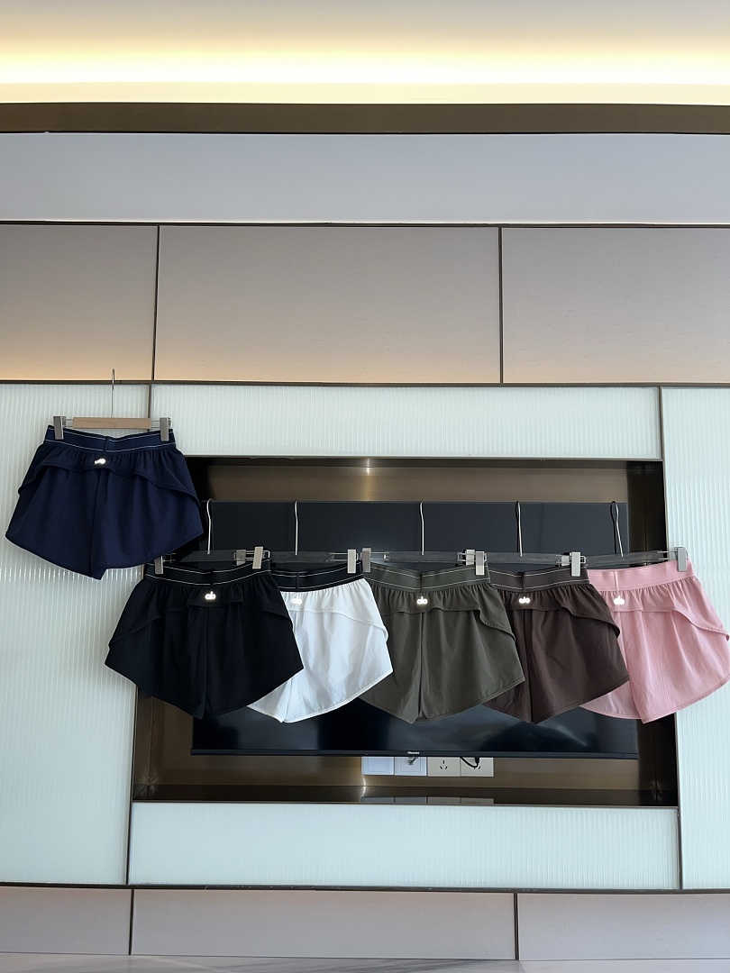 Alo Yoga Match Point Short · A1L — תמונה 4