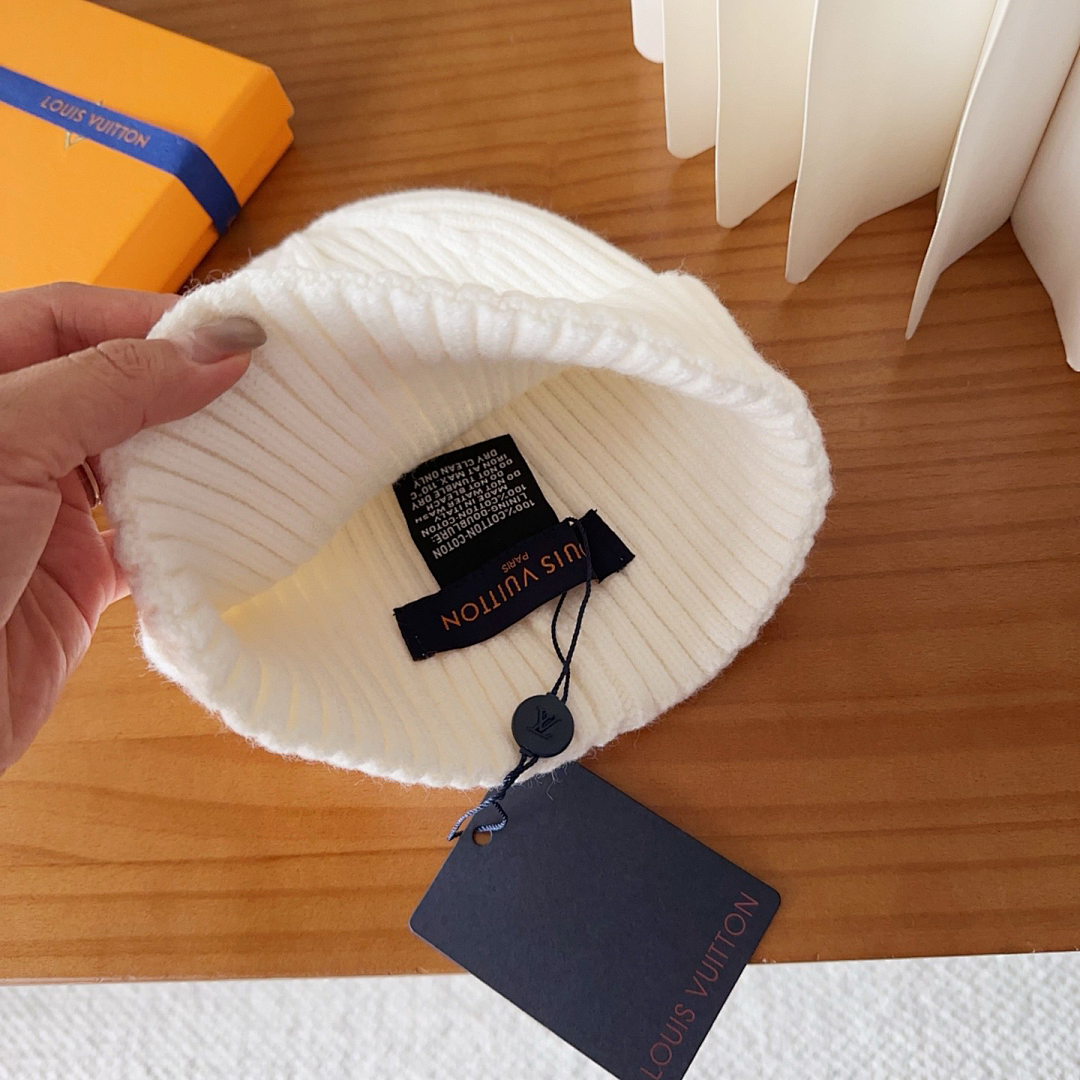 Louis Vuitton LV Spark Beanie · JJR6 — תמונה 2