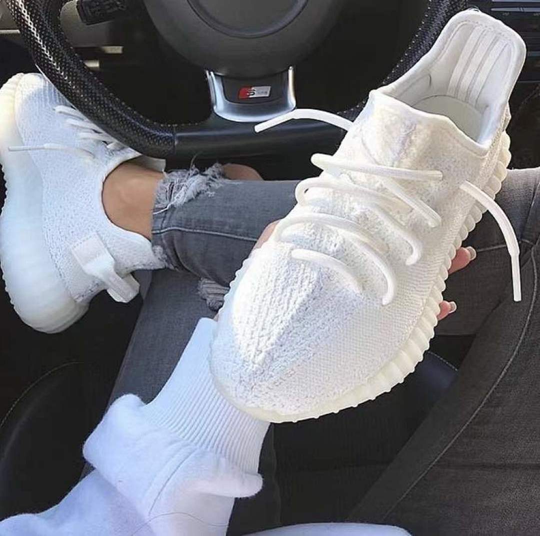 Adidas Yeezy Boost 350 V2 Triple · M682 — תמונה 5