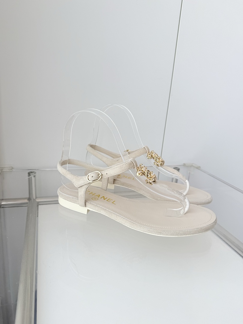 Chanel Interlocking CC Logo Thong Sandals · TR25 — תמונה 10