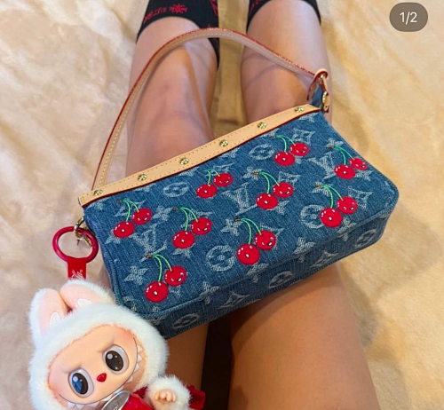 Louis Vuitton Pochette Accessoires Monogram Cerises Denim · M19L