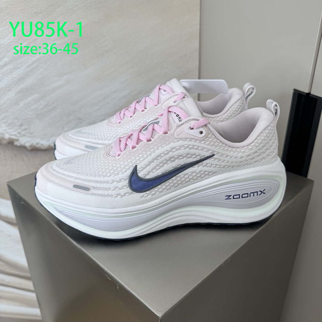 Nike Vomero Plus · YU85K — תמונה 19