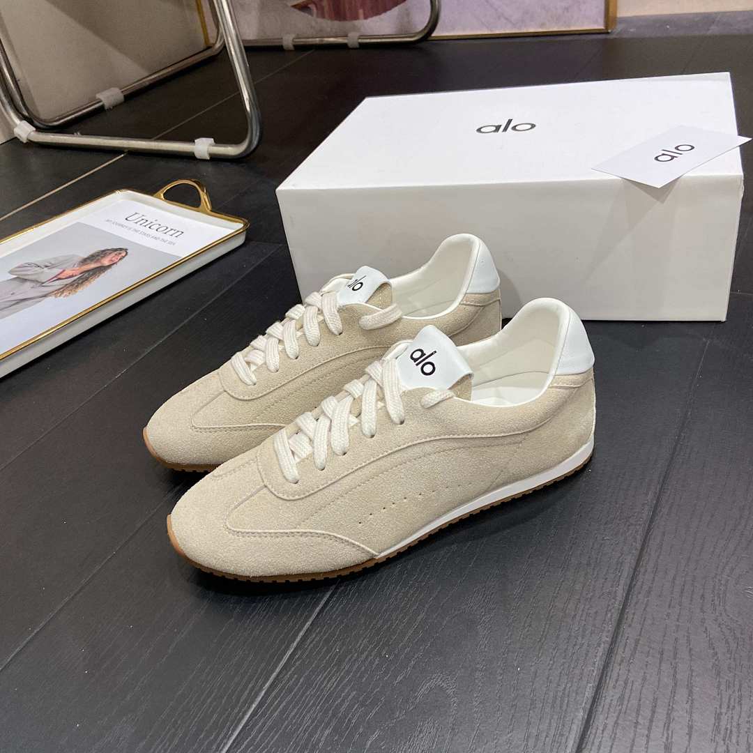 Alo Yoga Sunset Sneaker · J02X — תמונה 13