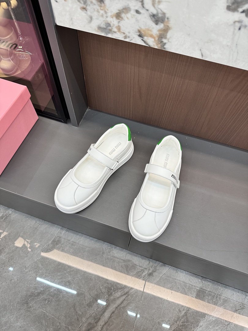 Miu Miu Plume Mary Jane · XX36 — תמונה 7