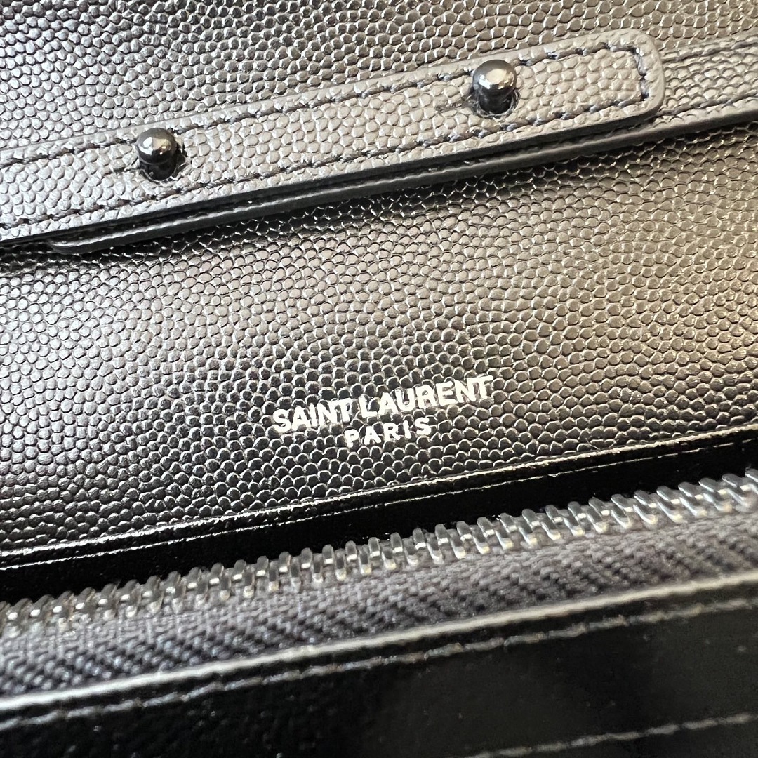Saint Laurent Cassandre Matelassé Envelope Chain Wallet · YSB — תמונה 6