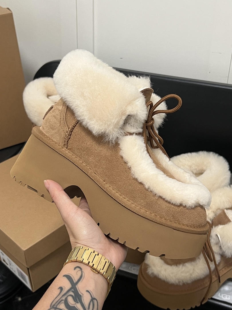 UGG Esmee · M8Z1 — תמונה 6