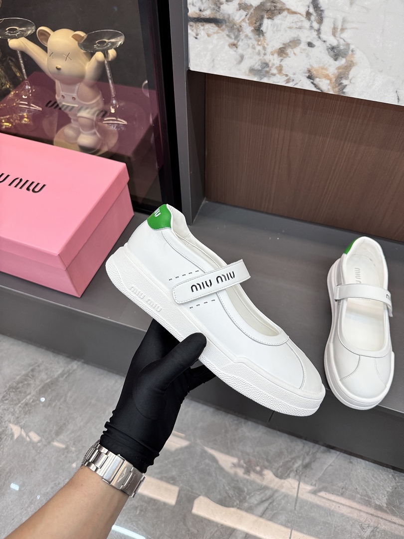 Miu Miu Plume Mary Jane · XX36