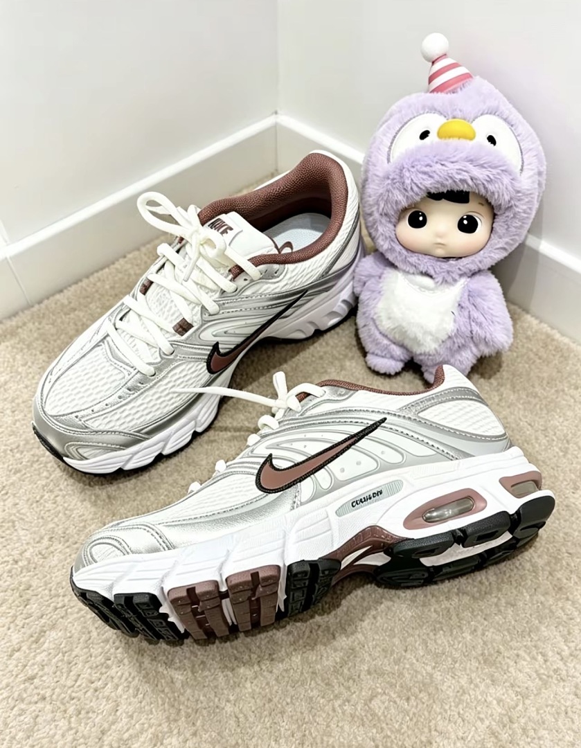 Nike Air Max Moto 2K · 9TBE — תמונה 4