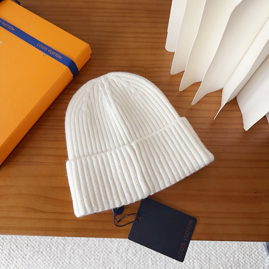 Louis Vuitton LV Spark Beanie · JJR6 — תמונה 3
