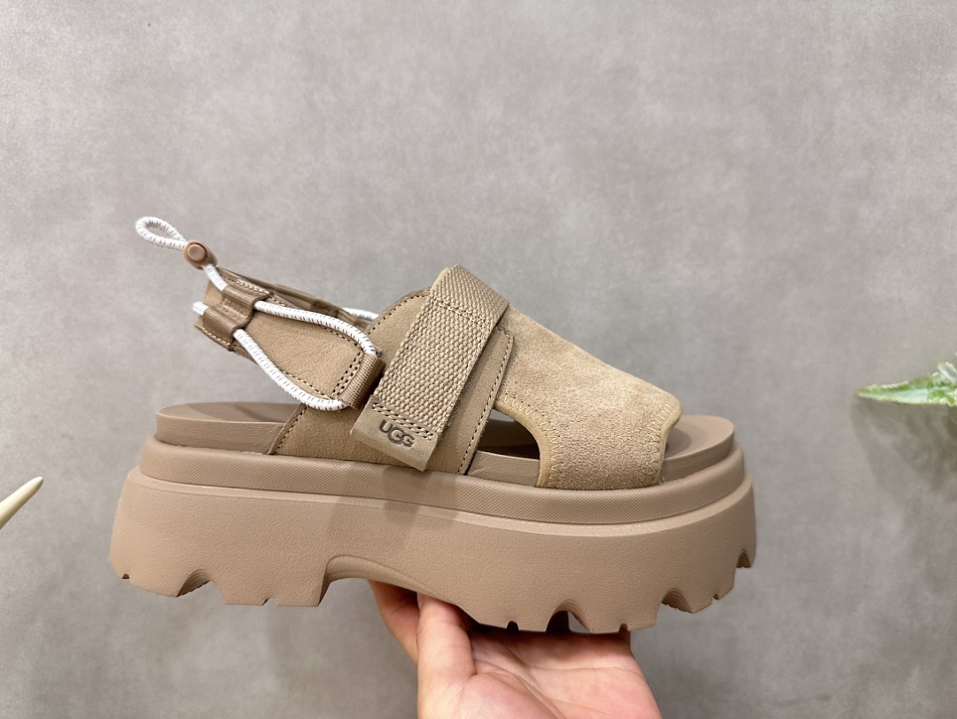 UGG — סנדלים · J6U9 — תמונה 9
