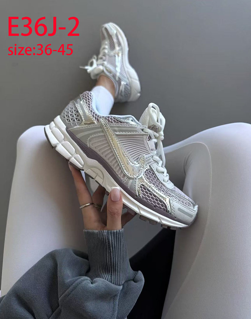 Nike Air Zoom Vomero 5 · E36J — תמונה 28
