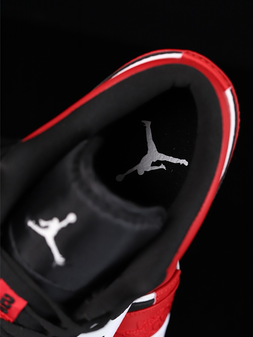Nike Air Jordan 1 Low · YN03 — תמונה 12