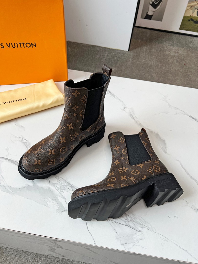 Louis Vuitton Beaubourg Chelsea Ankle Boot · M23L — תמונה 5