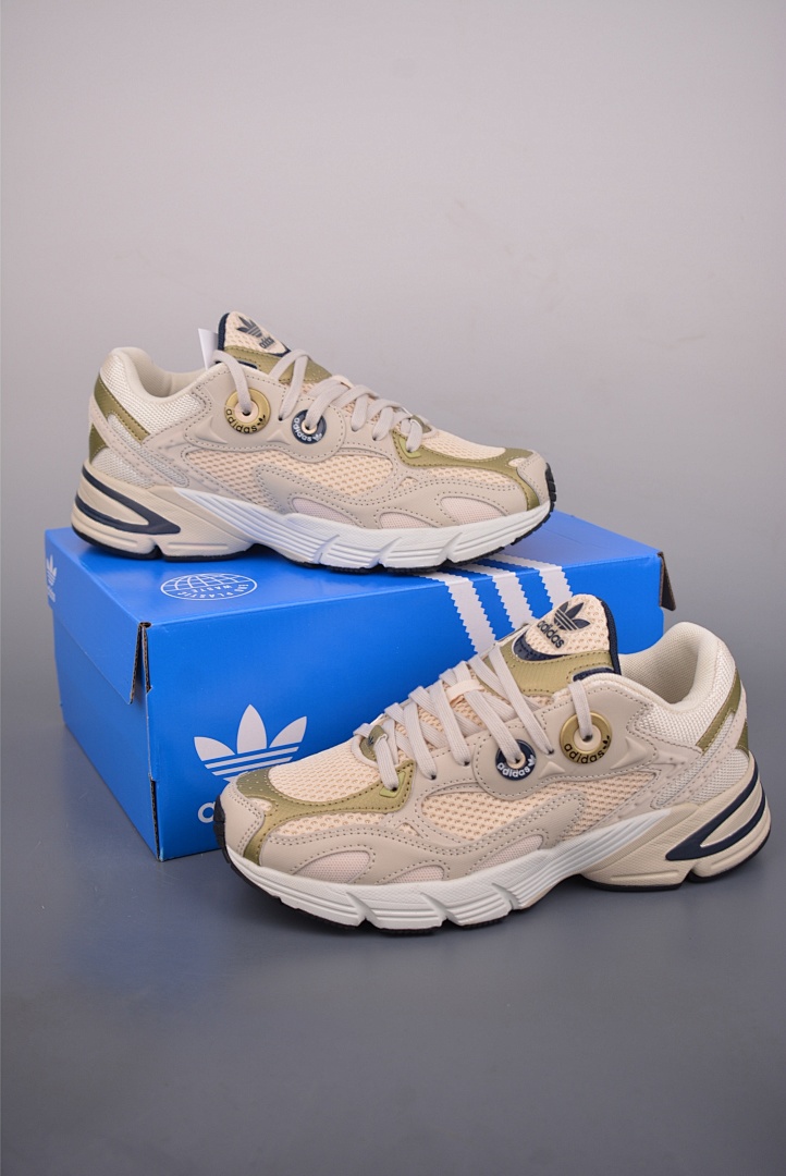 Adidas Astir · JKS2