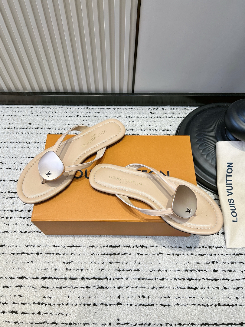 Louis Vuitton Sunkiss Flat Sandal · R6L9 — תמונה 16
