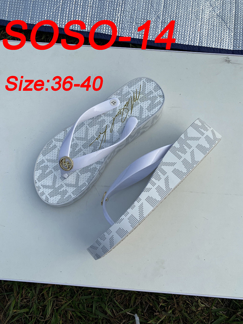 Michael Kors Signature Logo Flip Flops · SOSO — תמונה 20