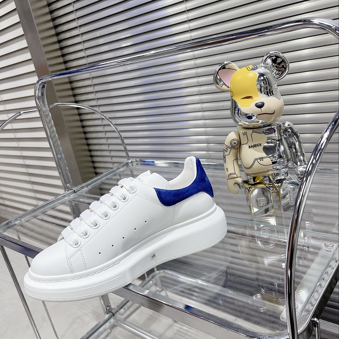 Alexander McQueen Oversized Sneaker · Y161A — תמונה 6