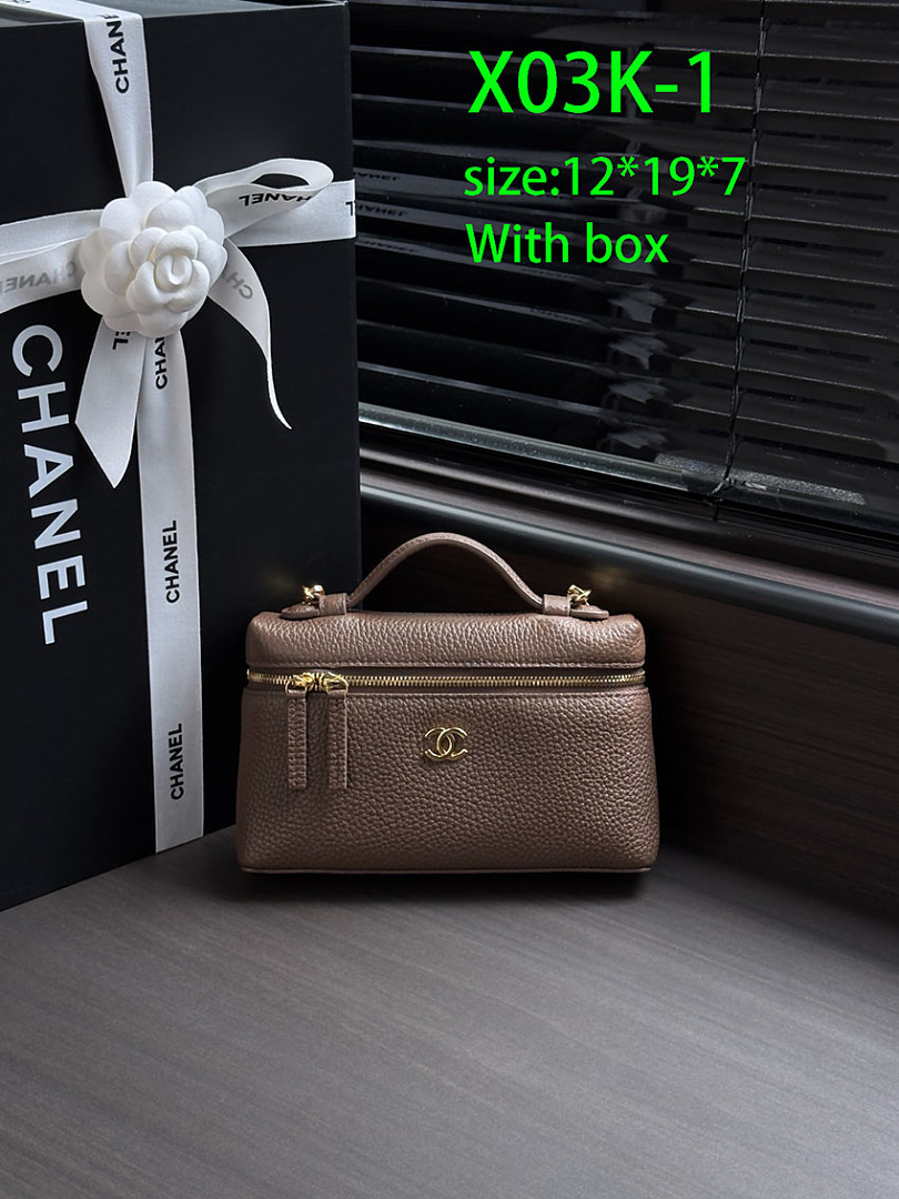 Chanel Slim Vanity Case with Chain · X03K