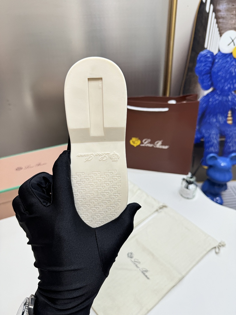 Loro Piana — נעלי מוקסין · Y55P — תמונה 4