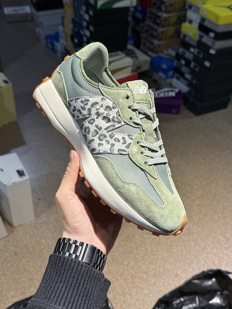 New Balance 327 · AUS8 — תמונה 5
