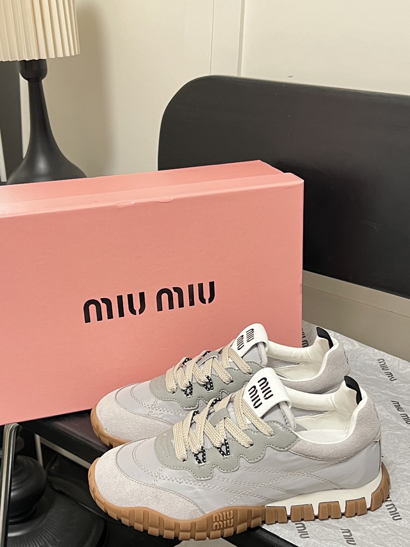 Miu Miu Tyre · Y169Z — תמונה 5