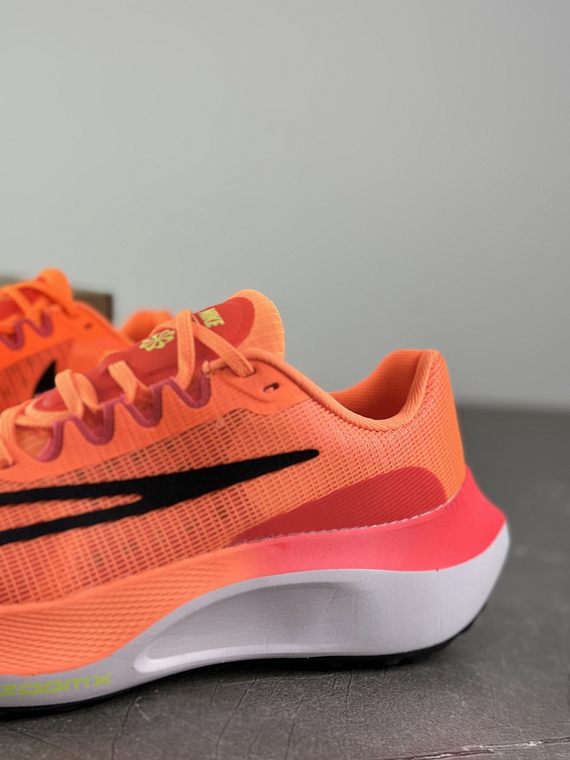 Nike Zoom Fly 5 · W8E9 — תמונה 2