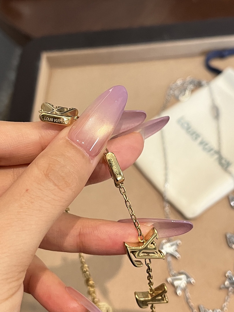 Louis Vuitton LV Iconic Necklace · KSD6 — תמונה 5