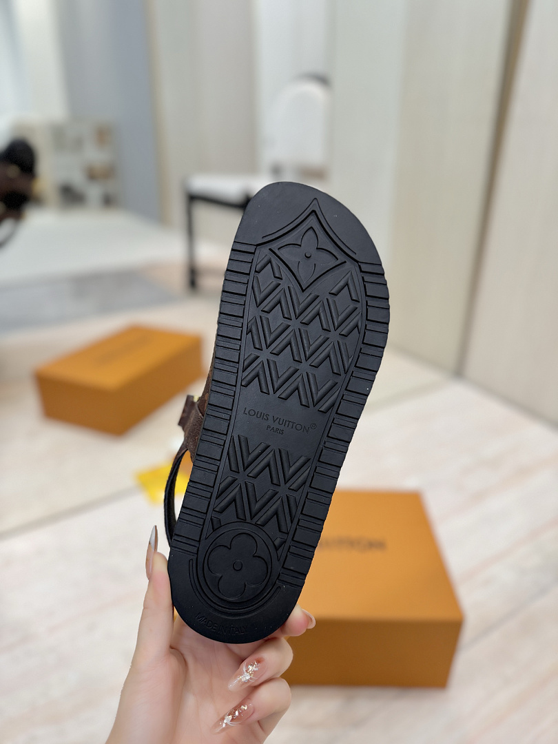 Louis Vuitton LV Sunset Comfort Sandal · R75P — תמונה 11